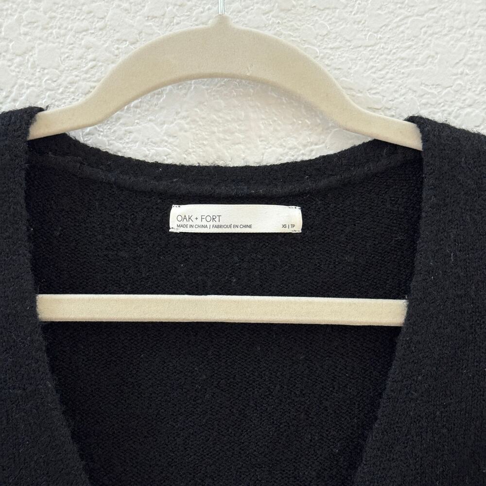Oak + Fort Black Cropped V-Neck Cardigan - Picture 4 of 5